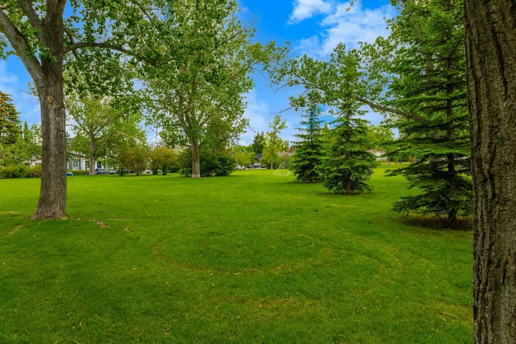 1408 20a Street NW Calgary AB T2N2L3