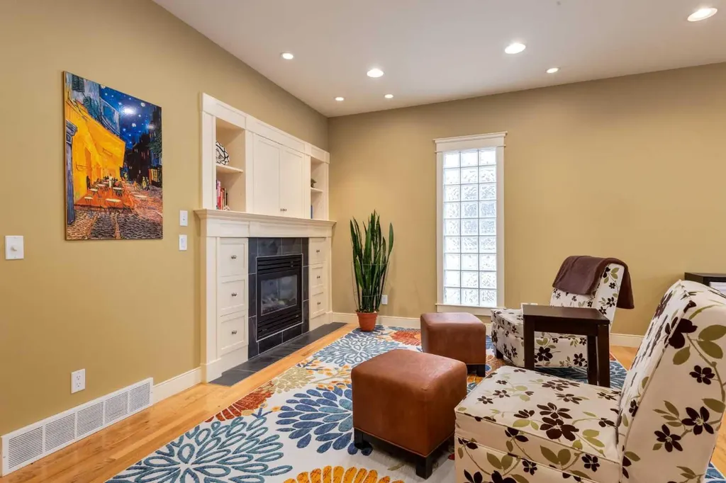 1408 20a Street NW Calgary AB T2N2L3