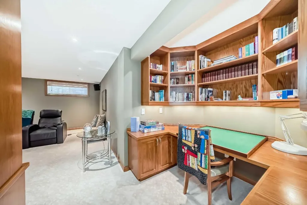 10882 Valley Ridge Drive NW Calgary AB T3B5R1