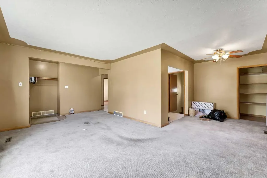 73 Mitchell Crescent NW Medicine Hat AB T1A 6V2