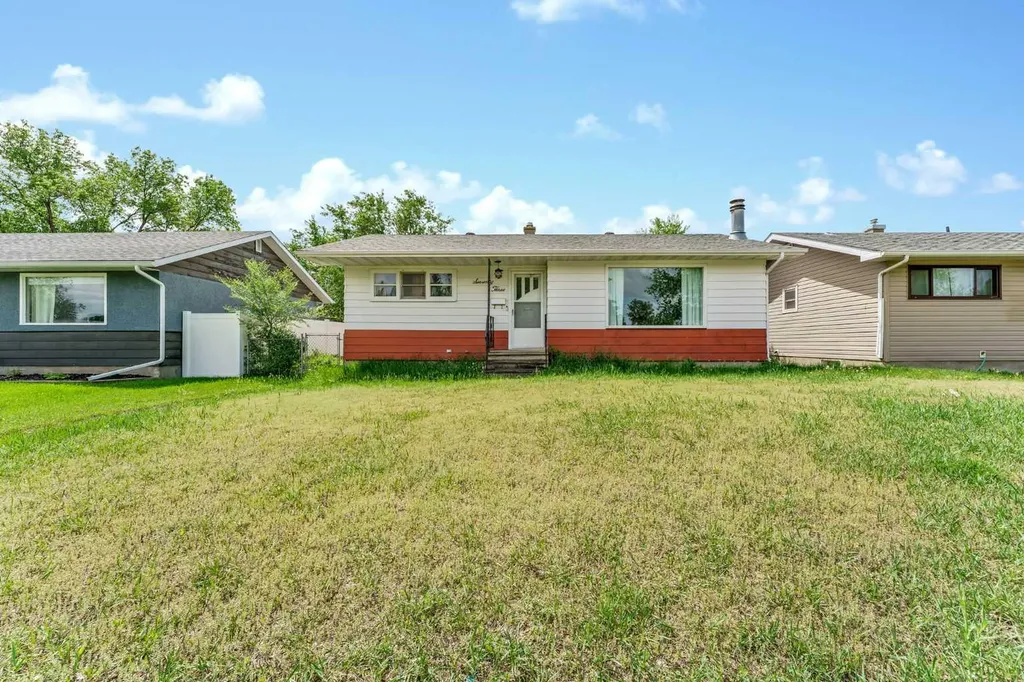 73 Mitchell Crescent NW Medicine Hat AB T1A 6V2