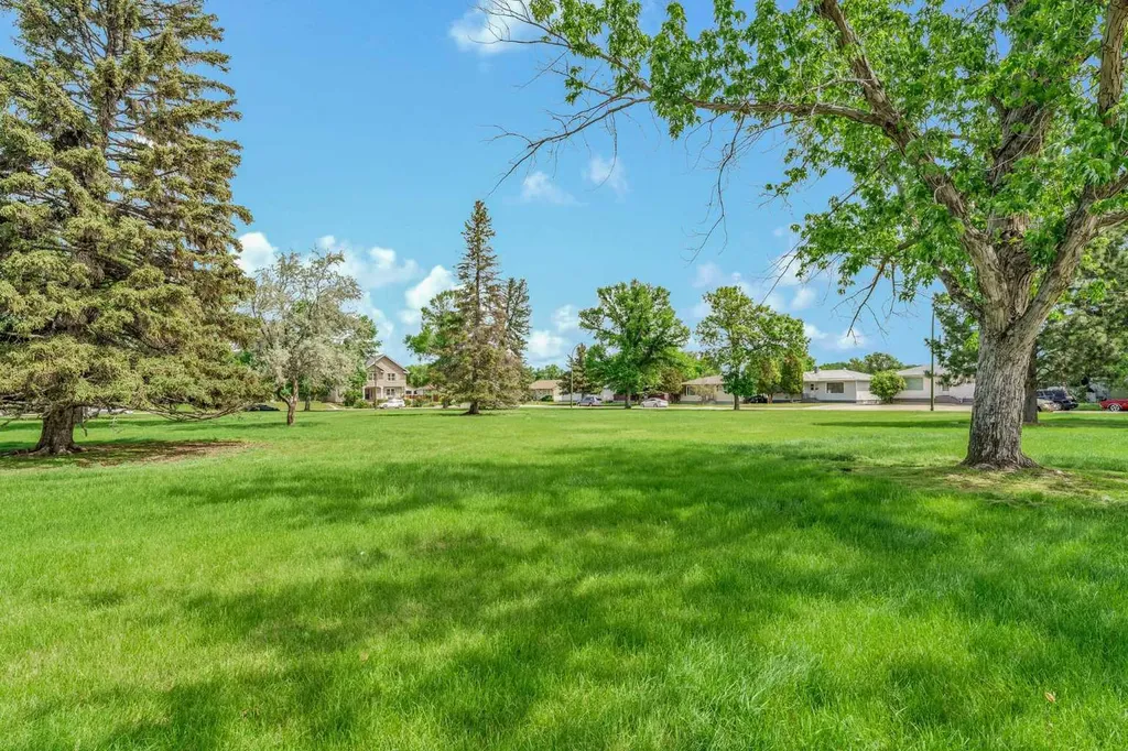 73 Mitchell Crescent NW Medicine Hat AB T1A 6V2