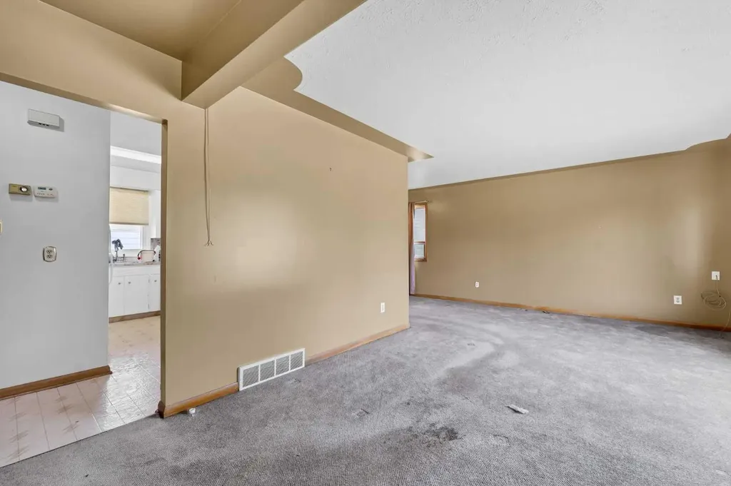 73 Mitchell Crescent NW Medicine Hat AB T1A 6V2