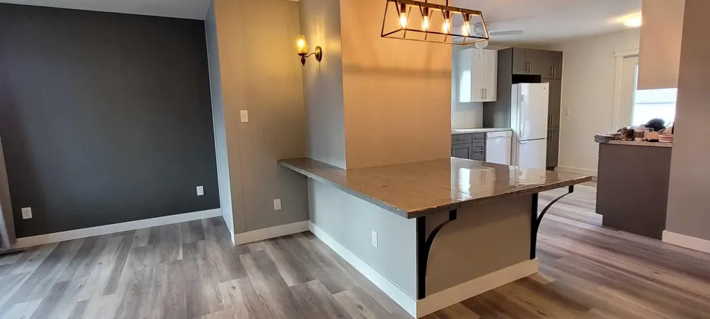 8525 95 Street Grande Prairie AB T8V3E4