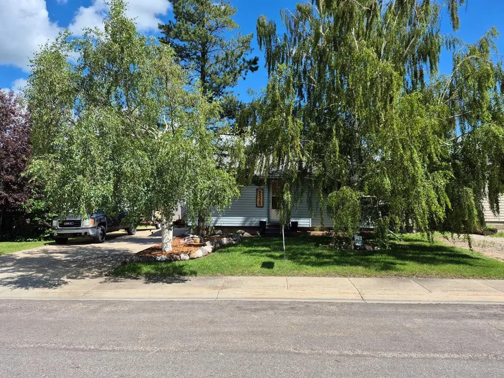 8525 95 Street Grande Prairie AB T8V3E4