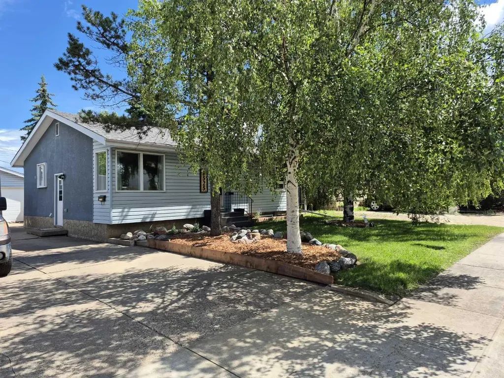8525 95 Street Grande Prairie AB T8V3E4