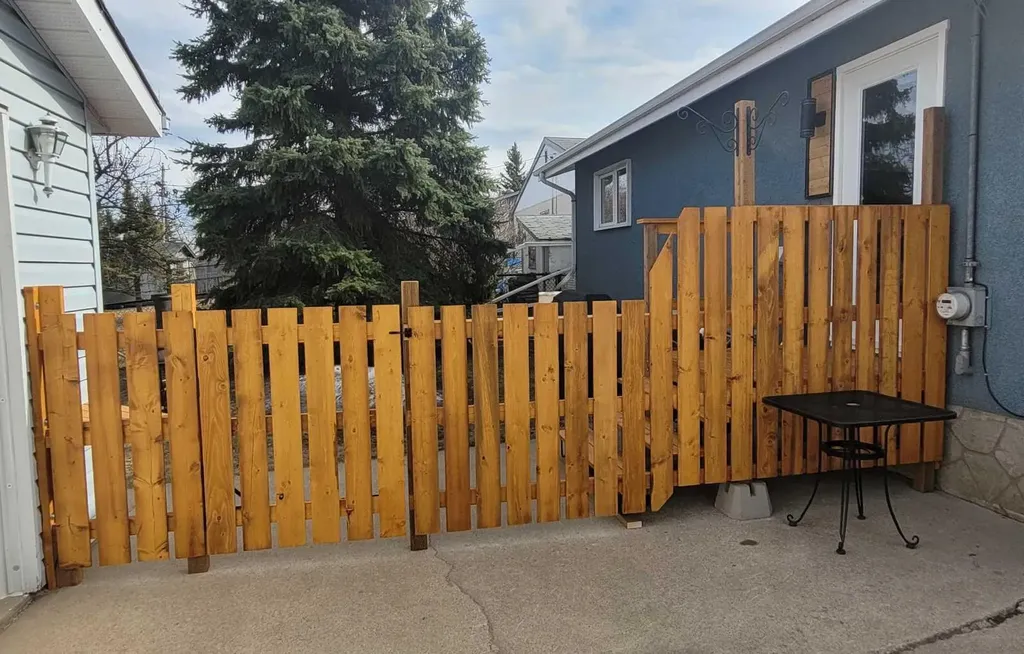 8525 95 Street Grande Prairie AB T8V3E4