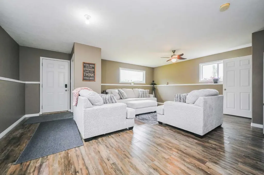 73 Pinnacle Avenue Grande Prairie AB T8W 2V8