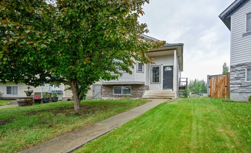 73 Pinnacle Avenue Grande Prairie AB T8W 2V8