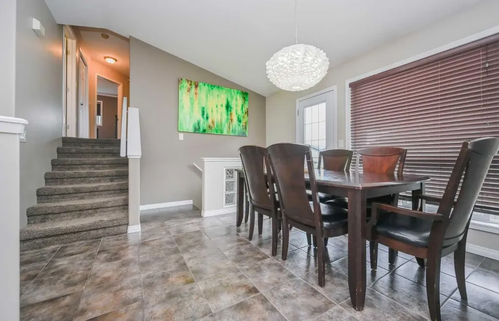 73 Pinnacle Avenue Grande Prairie AB T8W 2V8