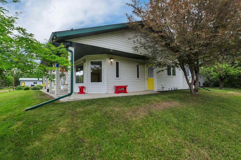 14021 Highway 53 Rural Ponoka County AB T0C 2J0