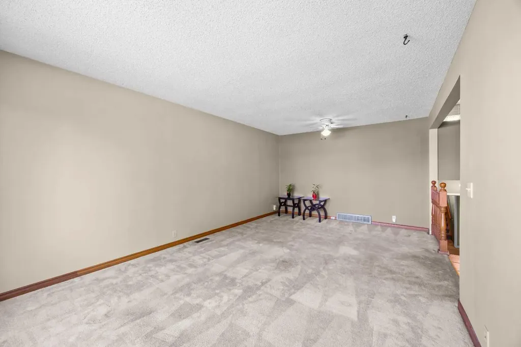 60 Ogmoor Crescent SE Calgary AB T2C2E9