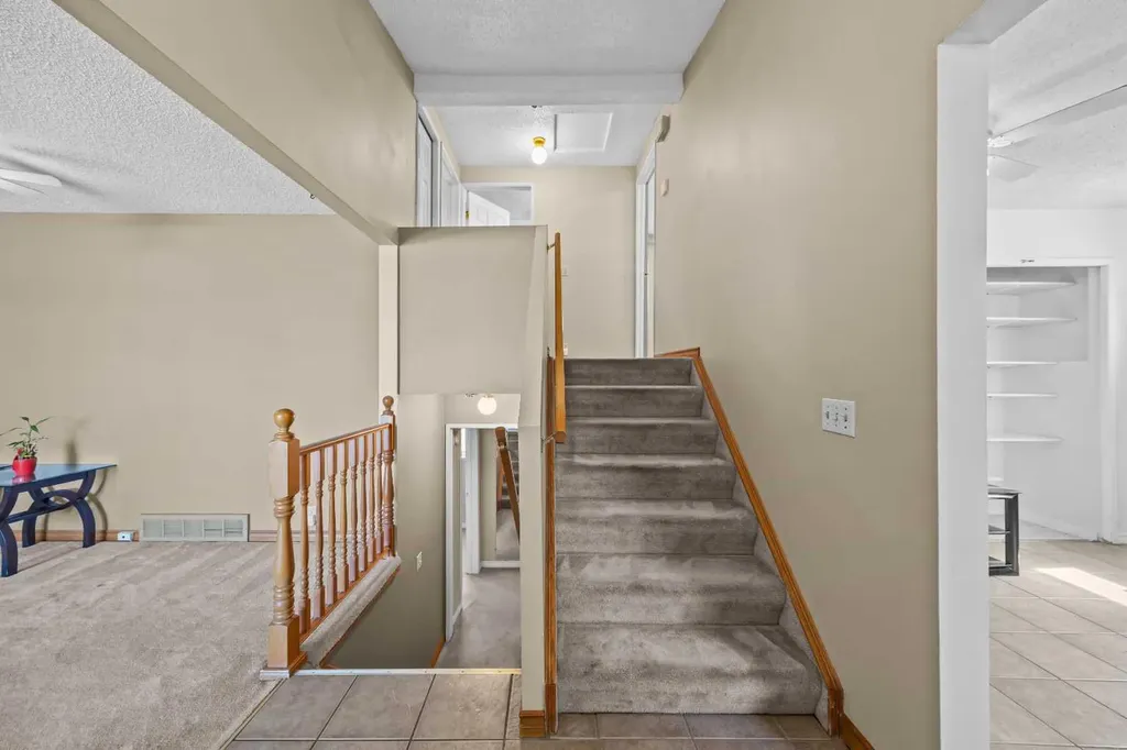 60 Ogmoor Crescent SE Calgary AB T2C2E9