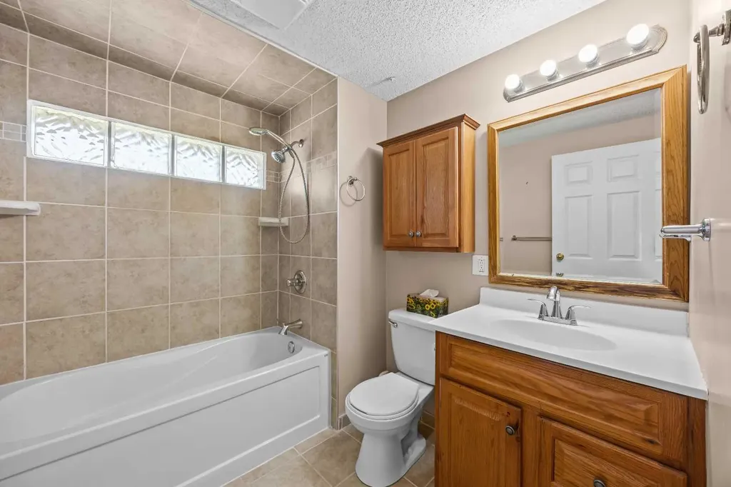 60 Ogmoor Crescent SE Calgary AB T2C2E9