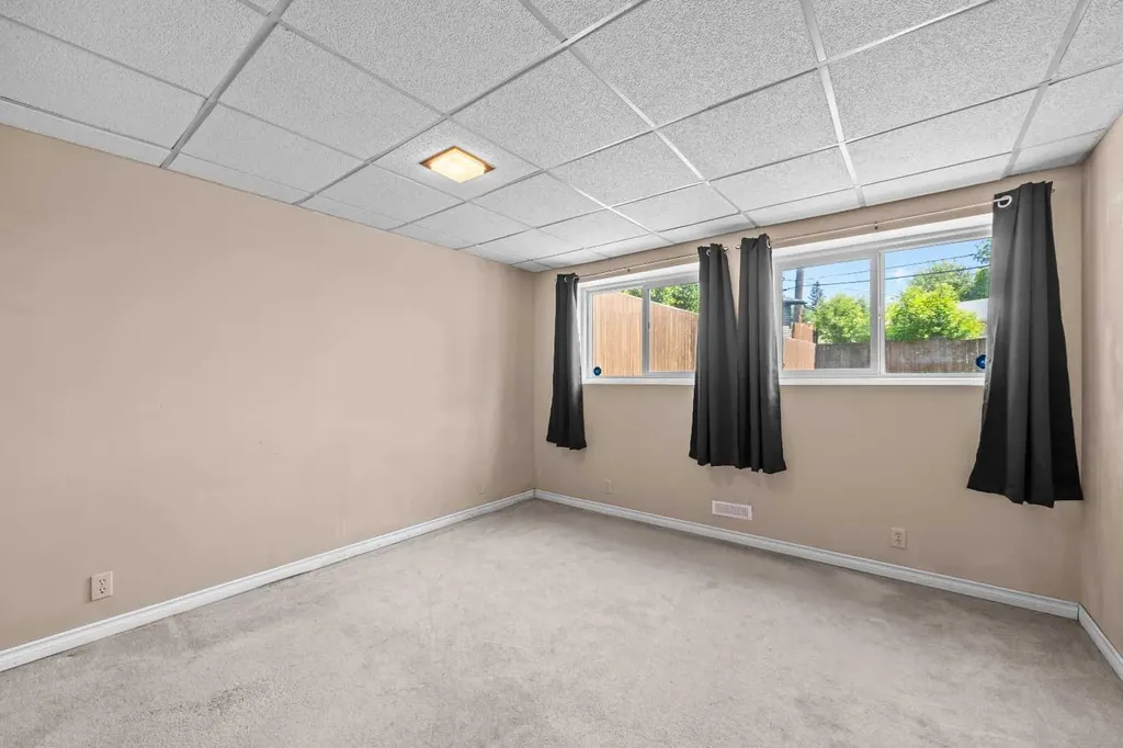 60 Ogmoor Crescent SE Calgary AB T2C2E9
