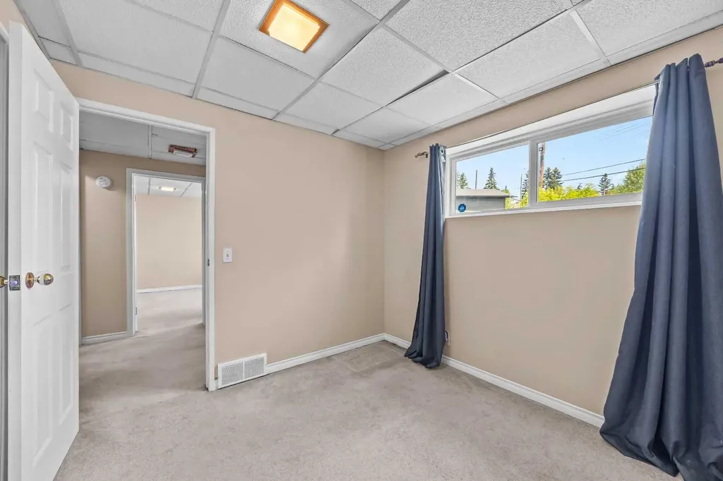 60 Ogmoor Crescent SE Calgary AB T2C2E9