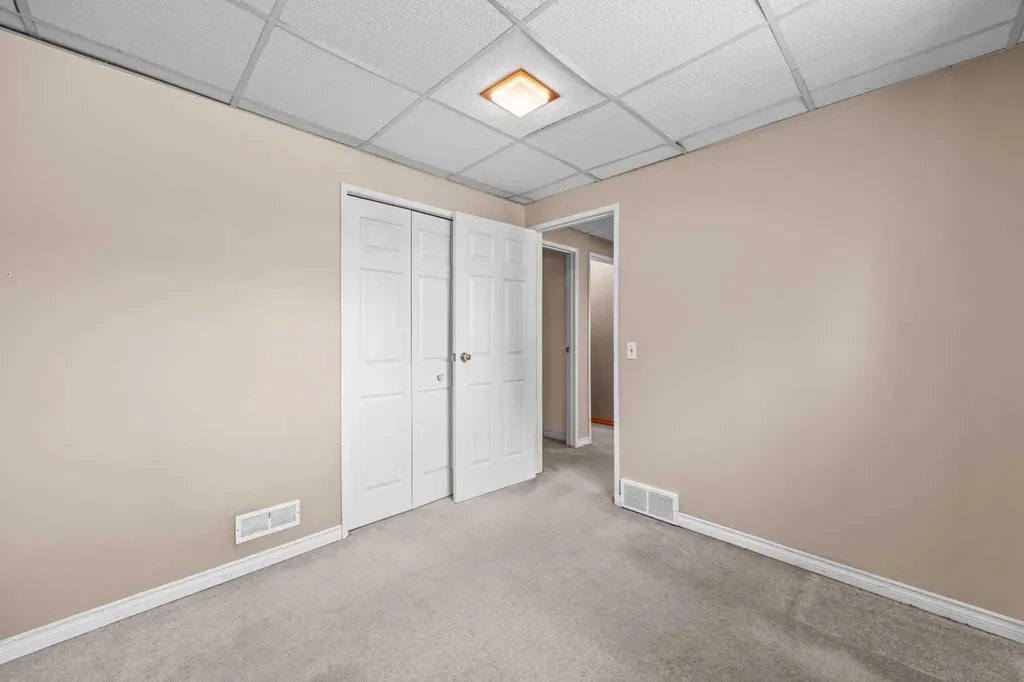 60 Ogmoor Crescent SE Calgary AB T2C2E9