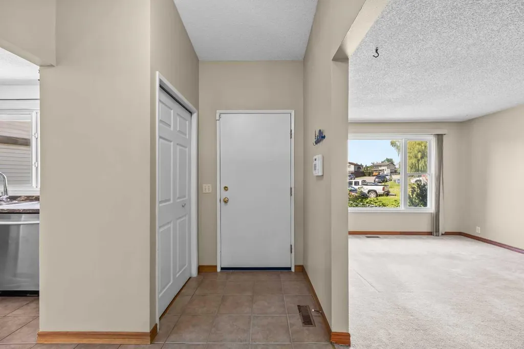 60 Ogmoor Crescent SE Calgary AB T2C2E9