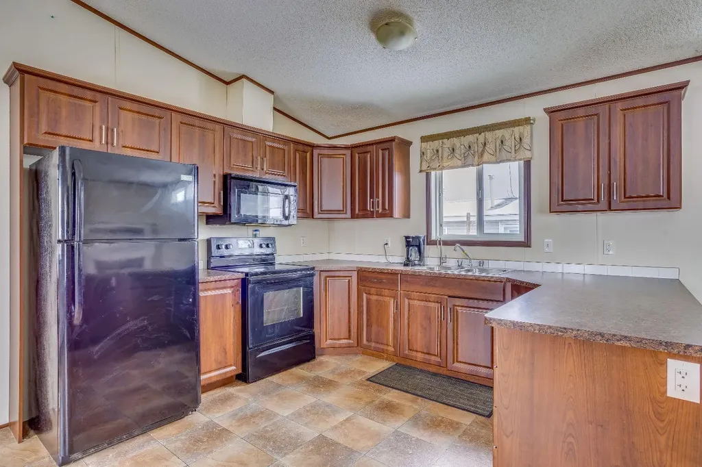 292 Greenwich Lane Fort Mcmurray AB T9H3Z3