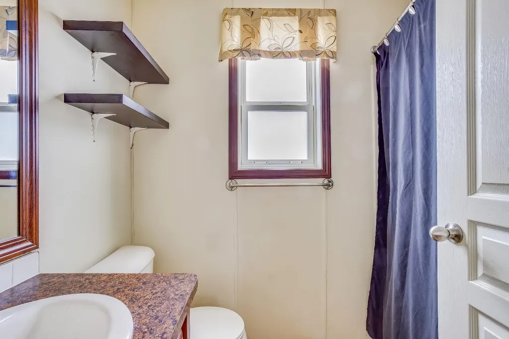 292 Greenwich Lane Fort Mcmurray AB T9H3Z3