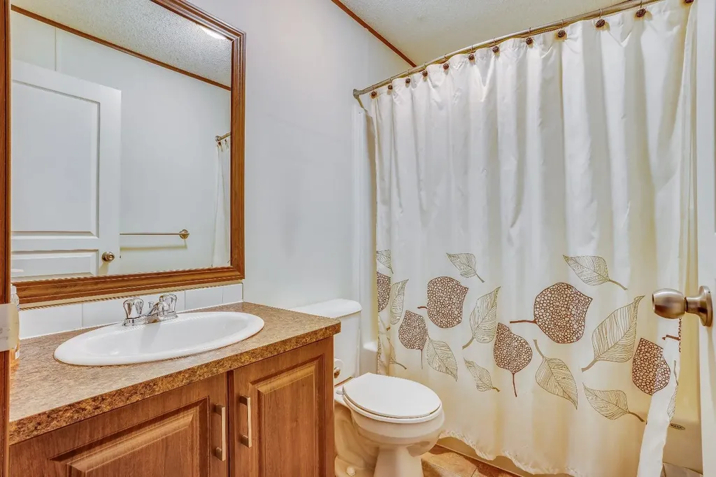 292 Greenwich Lane Fort Mcmurray AB T9H3Z3