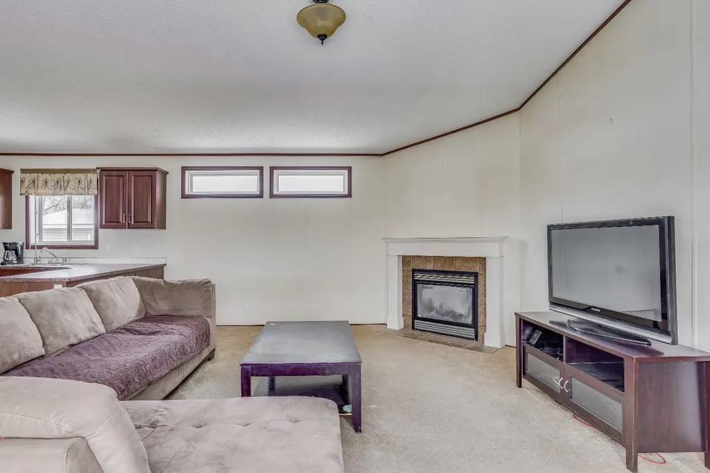 292 Greenwich Lane Fort Mcmurray AB T9H3Z3