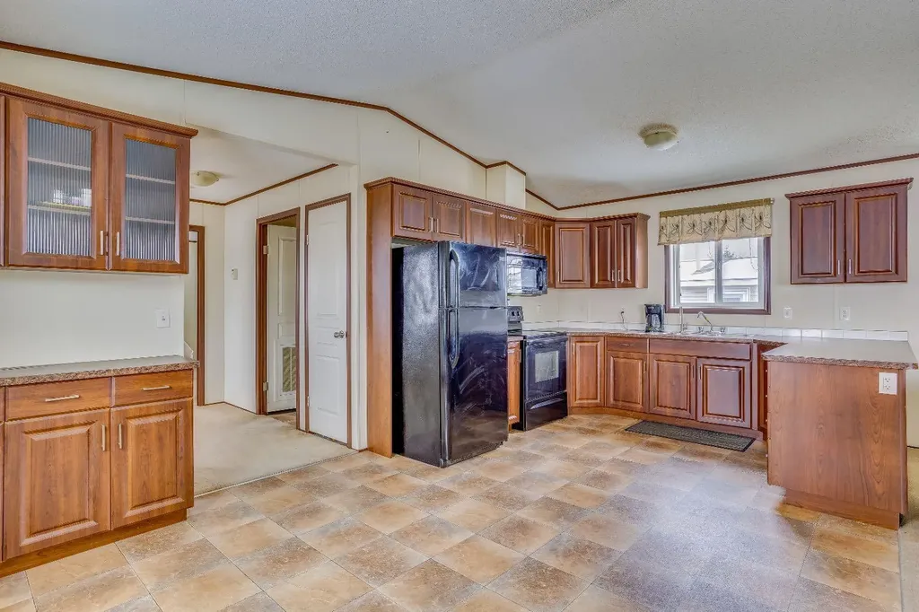 292 Greenwich Lane Fort Mcmurray AB T9H3Z3