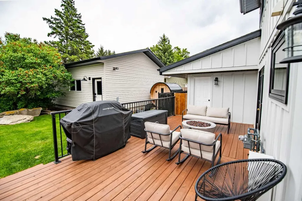 65 Selkirk Boulevard Red Deer AB T4N 0G5
