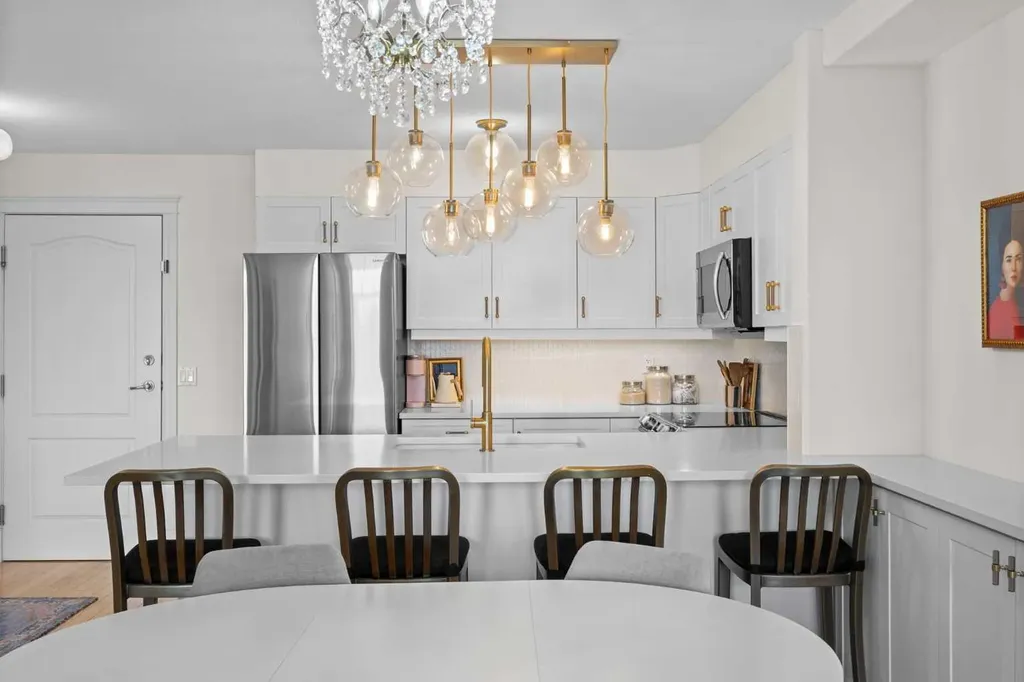 2121 98 Avenue SW Calgary AB T2V 4S6