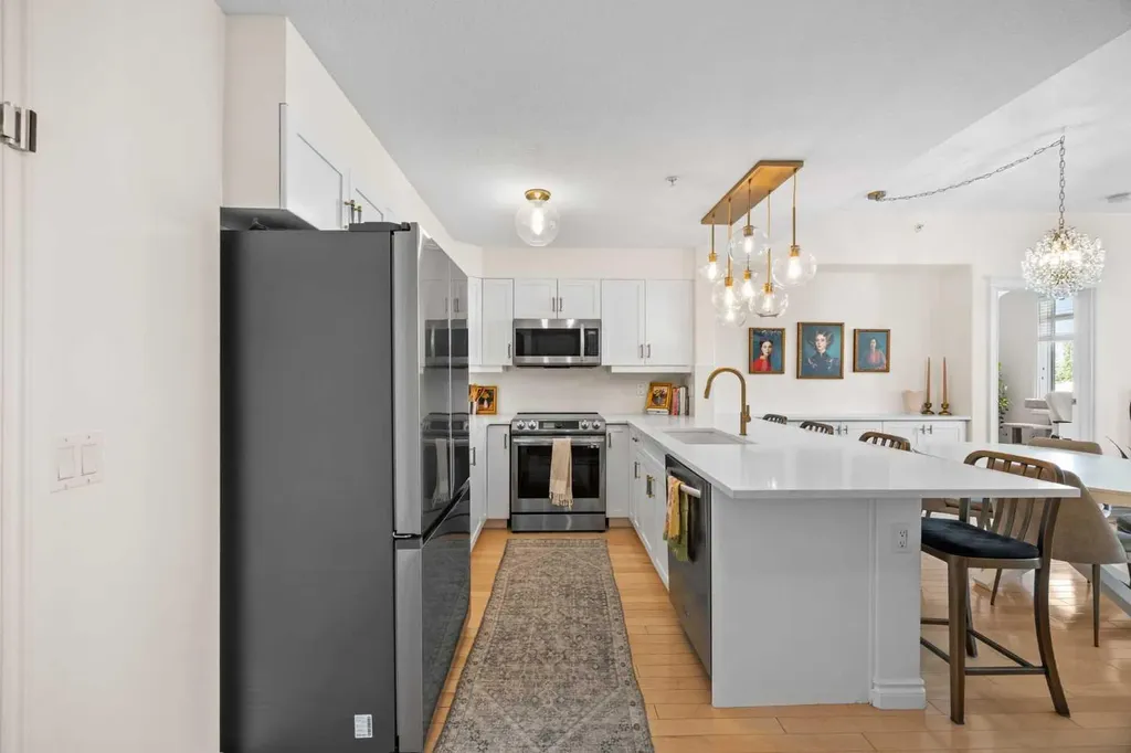 2121 98 Avenue SW Calgary AB T2V 4S6