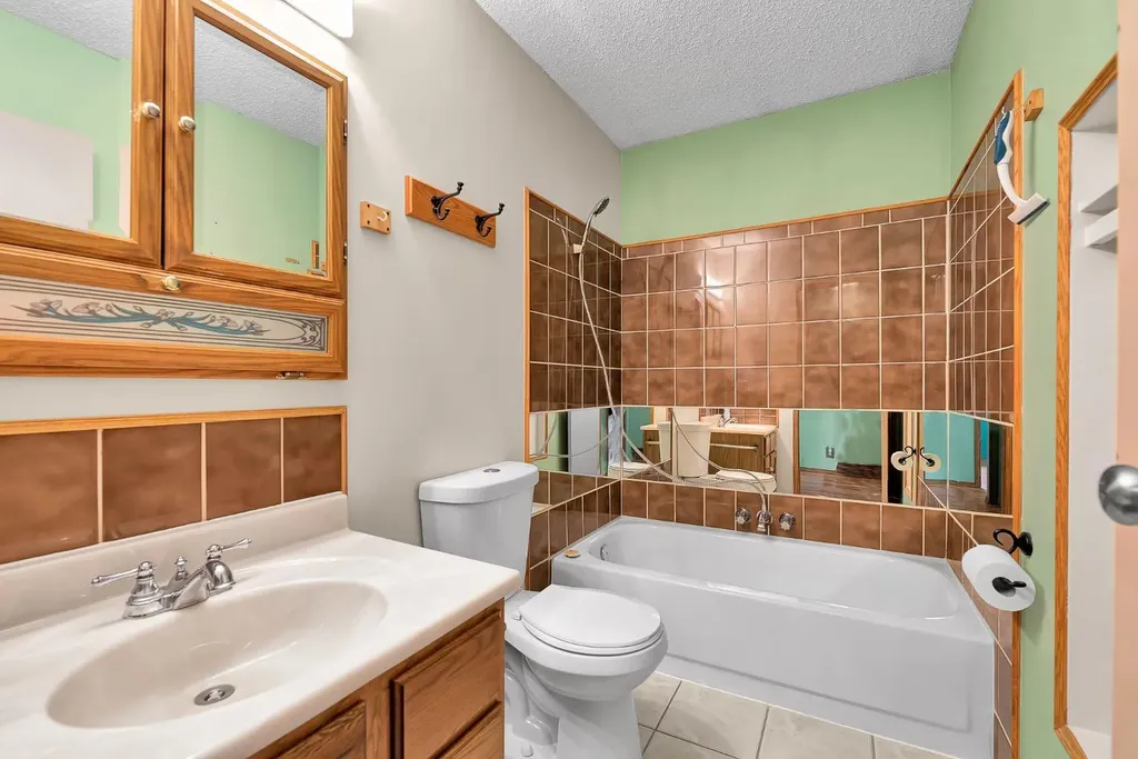 4127 Maryvale Road NE Calgary AB T2A 2T7