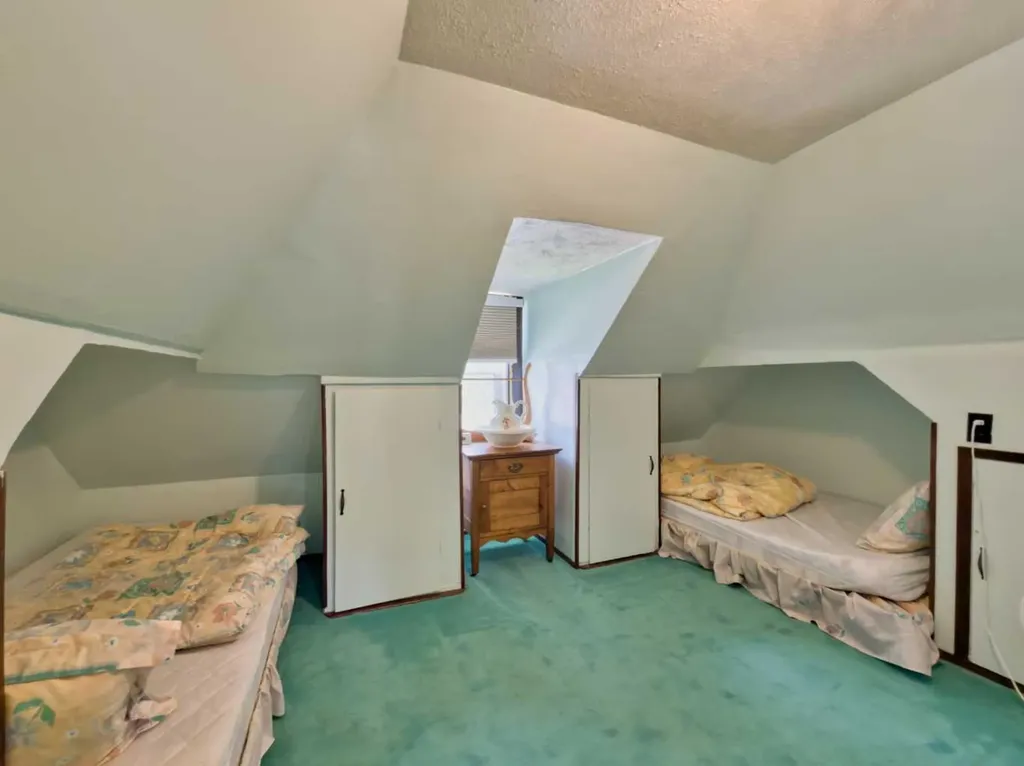22830 6 Avenue Hillcrest AB T0K1C0