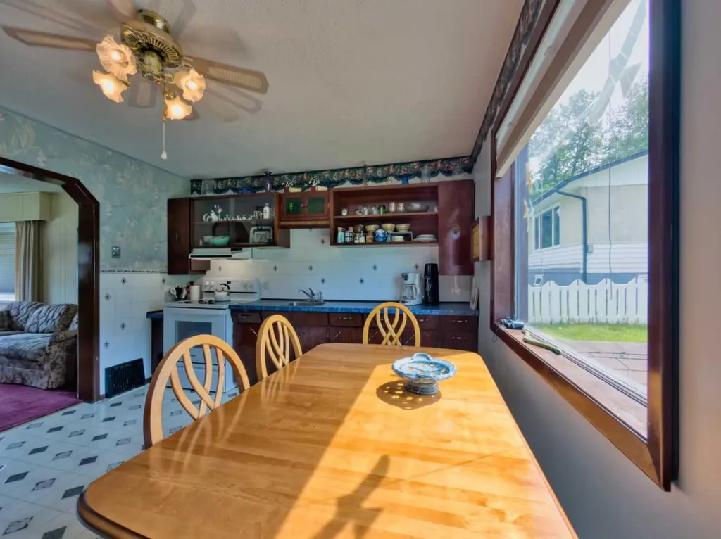 22830 6 Avenue Hillcrest AB T0K1C0