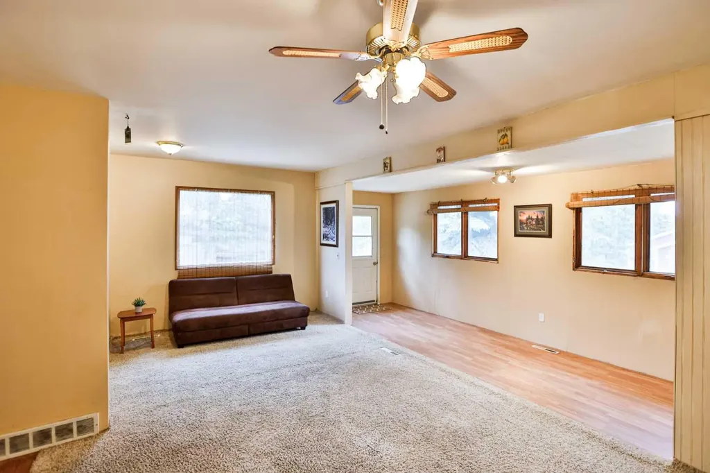 221 1 Street S Lomond AB T0L 1G0