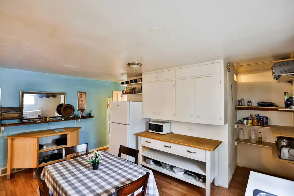 221 1 Street S Lomond AB T0L 1G0