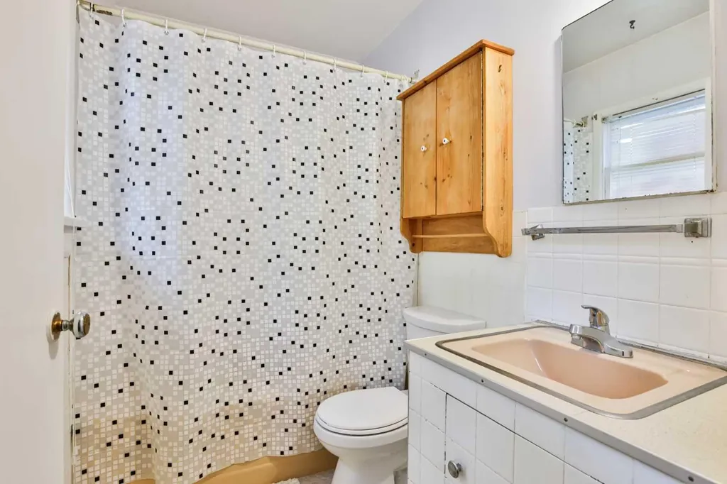 221 1 Street S Lomond AB T0L 1G0