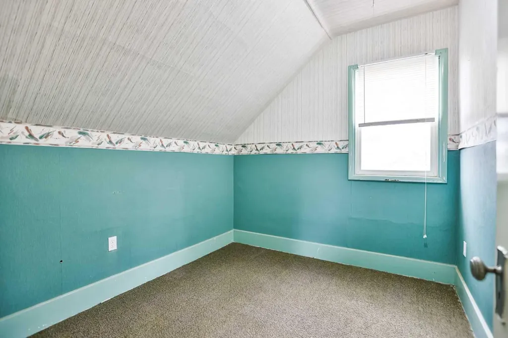 221 1 Street S Lomond AB T0L 1G0