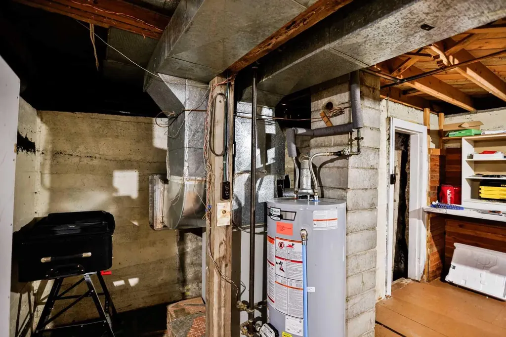 221 1 Street S Lomond AB T0L 1G0