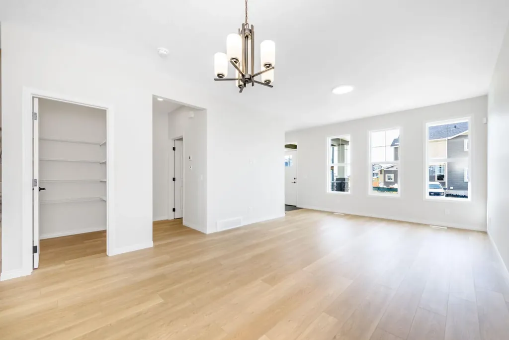 115 Huxland Road NE Calgary AB T2A5Z9