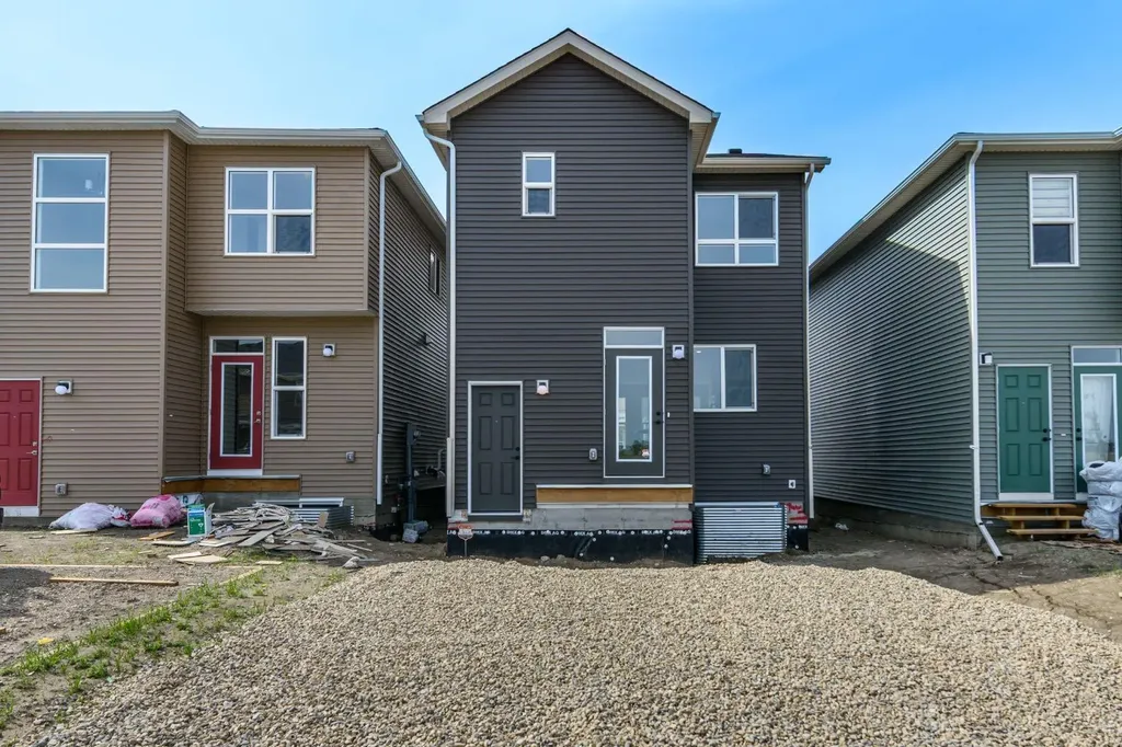 115 Huxland Road NE Calgary AB T2A5Z9