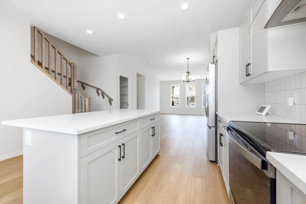 115 Huxland Road NE Calgary AB T2A5Z9