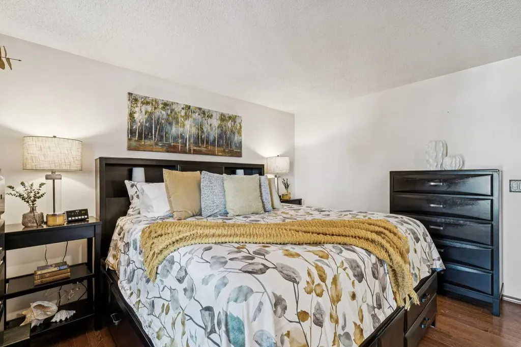 20 Macewan Ridge View NW Calgary AB T3K 3W2
