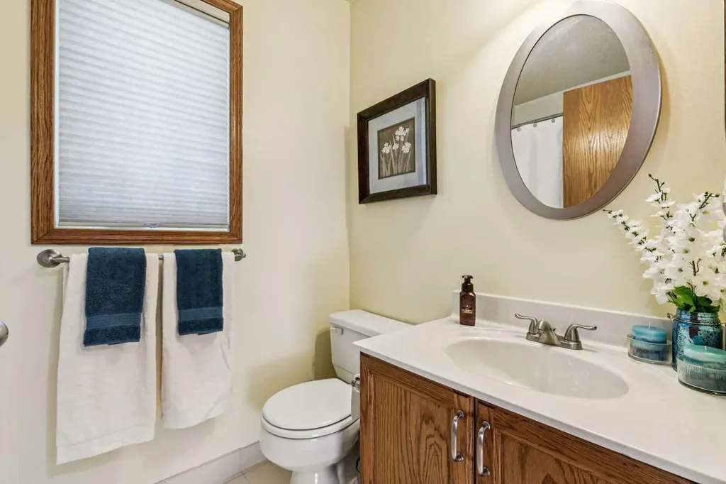 20 Macewan Ridge View NW Calgary AB T3K 3W2