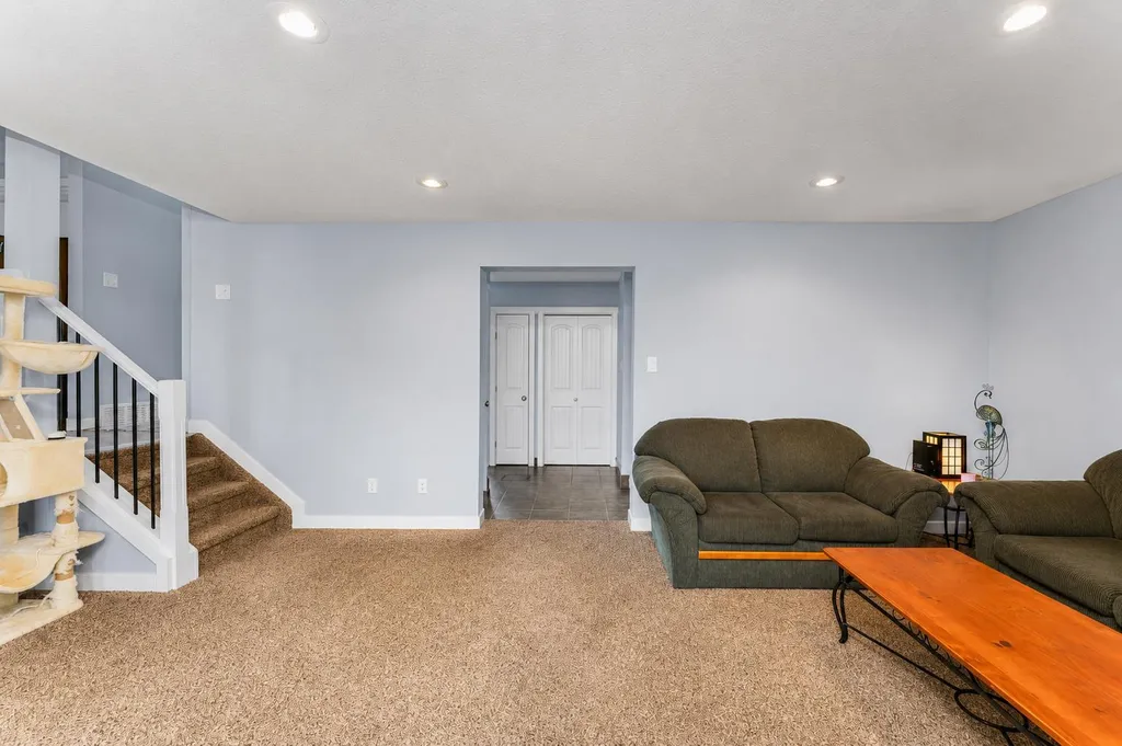 5521 46 Street Rimbey AB T0C 2J0