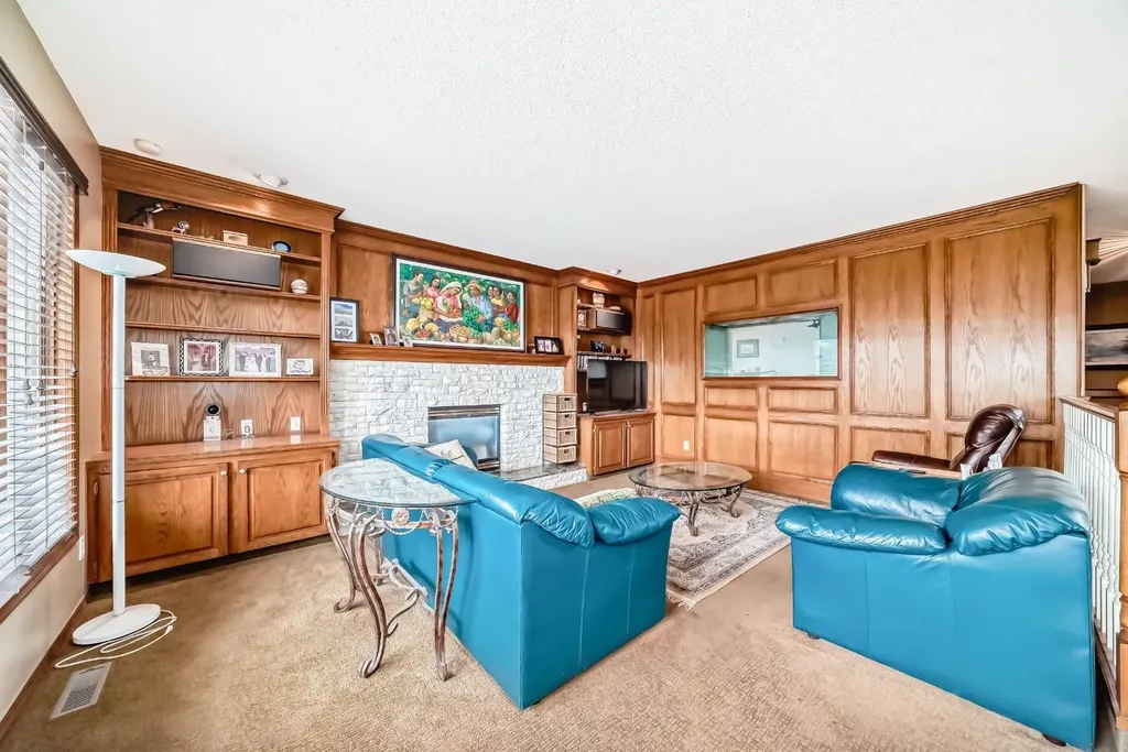 448 Mckenzie Lake Bay SE Calgary AB T2Z 2H4