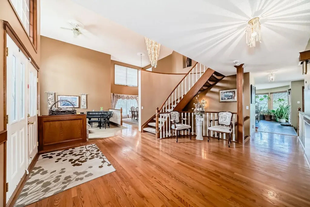 448 Mckenzie Lake Bay SE Calgary AB T2Z 2H4