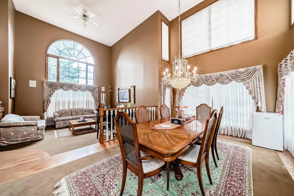 448 Mckenzie Lake Bay SE Calgary AB T2Z 2H4