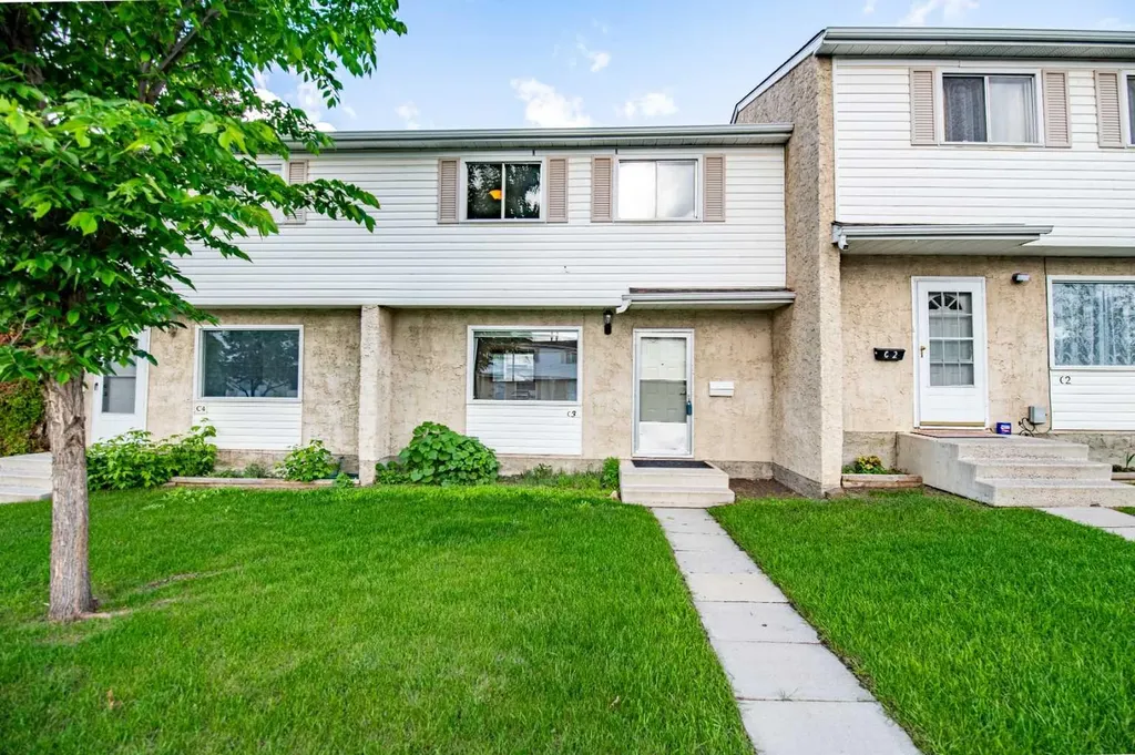 35 Nash Street Red Deer AB T4P 1X9