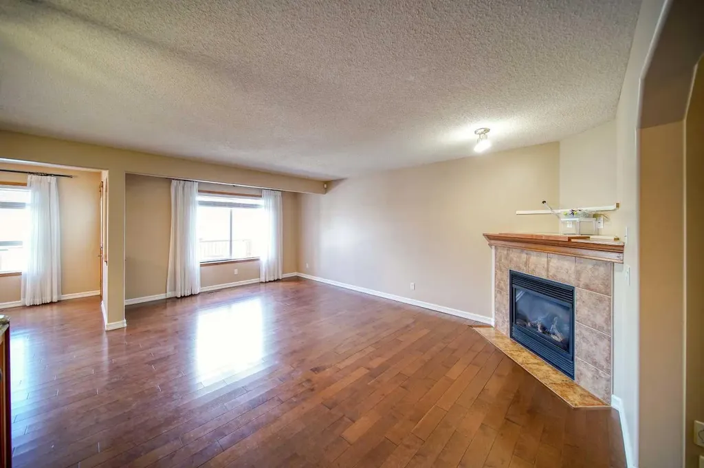 329 Springmere Way Chestermere AB t1x 1n9