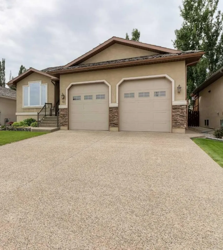 44 Fairmont Park Landing S Lethbridge AB T1K 7L1